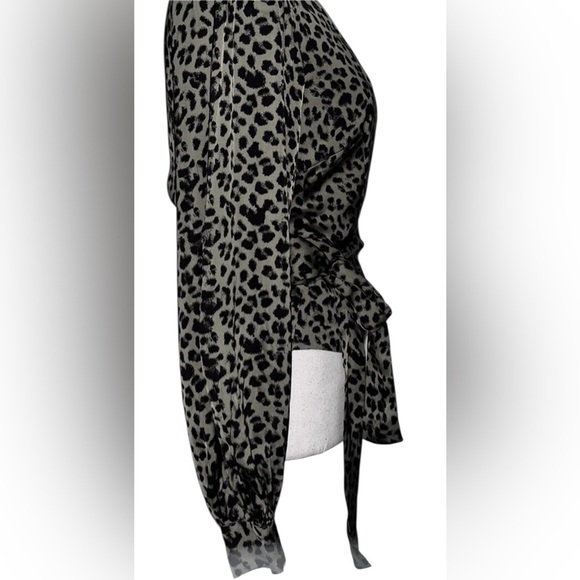 Good American Leopard Long Sleeve Wrap Top Size 2 - Picture 5 of 8